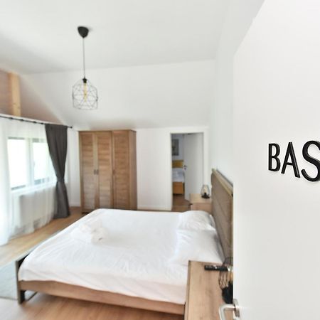 Mira By Atra Bed & Breakfast Tesila Bagian luar foto