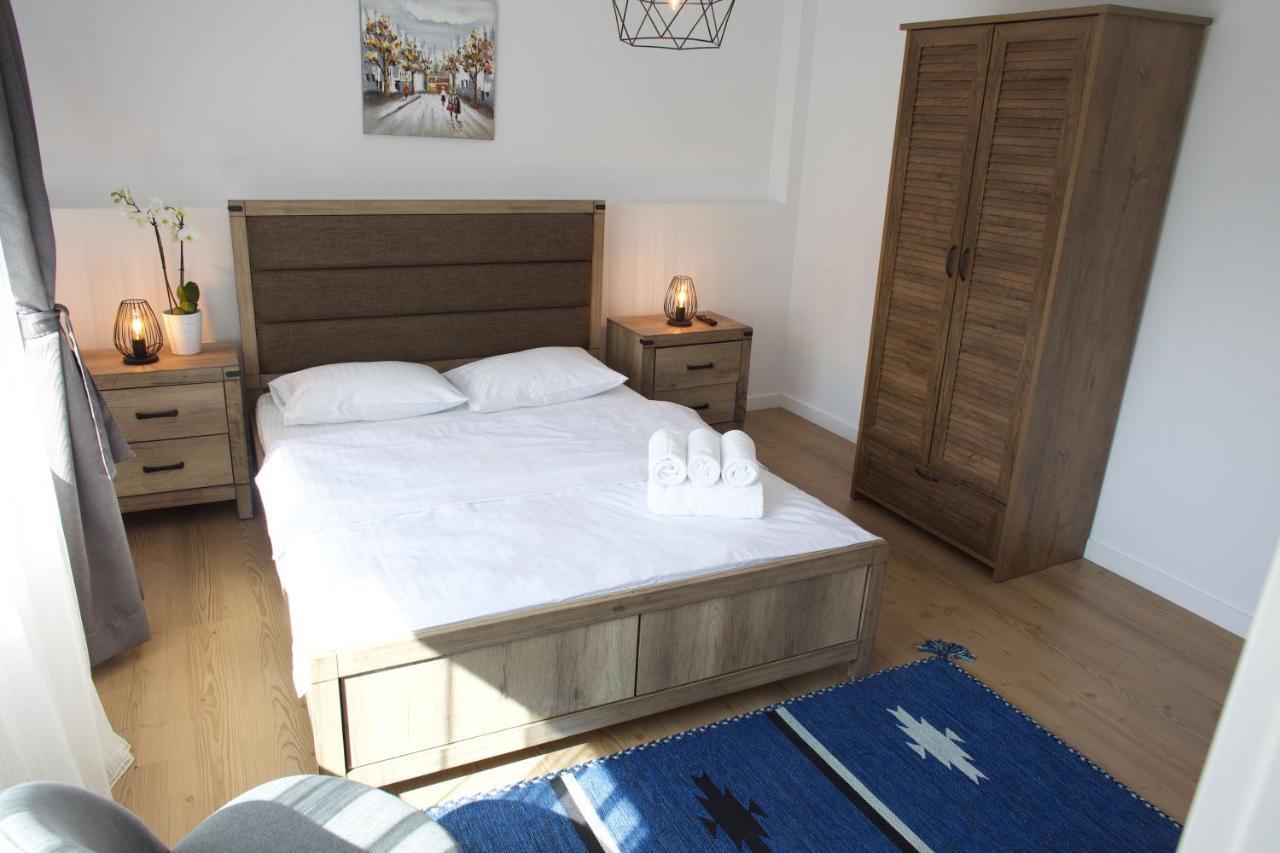 Mira By Atra Bed & Breakfast Tesila Bagian luar foto
